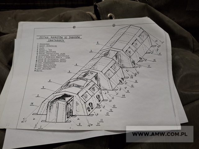 Sprzęt służby OPBMR - pakiet zawierający 6 poz. asort. (wg oddzielnego wykazu), w tym m.in.: kanistry stalowe 20 l, skrzynie drewniane, torby na maski pgaz, zestaw namiotów do zabiegów sanitarnych itp. 